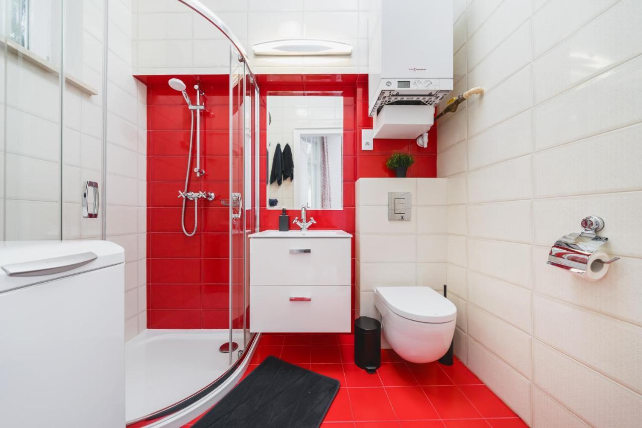 Modern Urban Escape - Old Town Apartment - By Upstairs Krakau Exterior foto