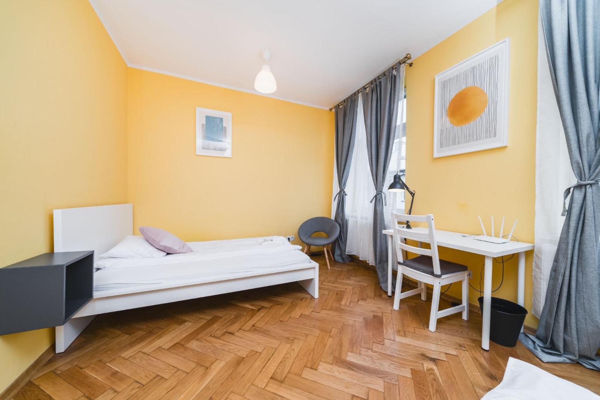 Modern Urban Escape - Old Town Apartment - By Upstairs Krakau Exterior foto