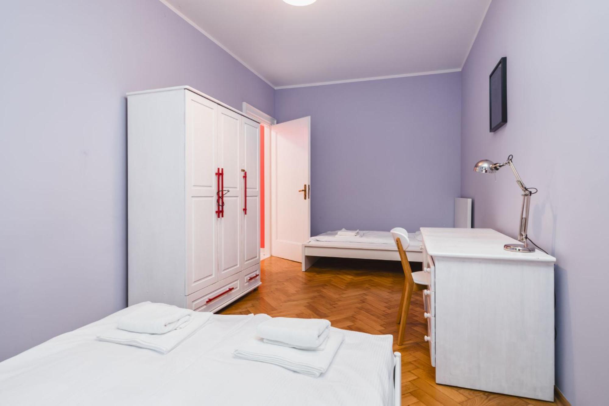 Modern Urban Escape - Old Town Apartment - By Upstairs Krakau Exterior foto